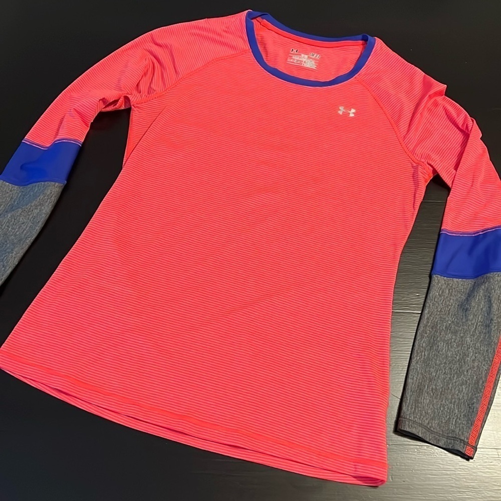 Under Armour shirt‎